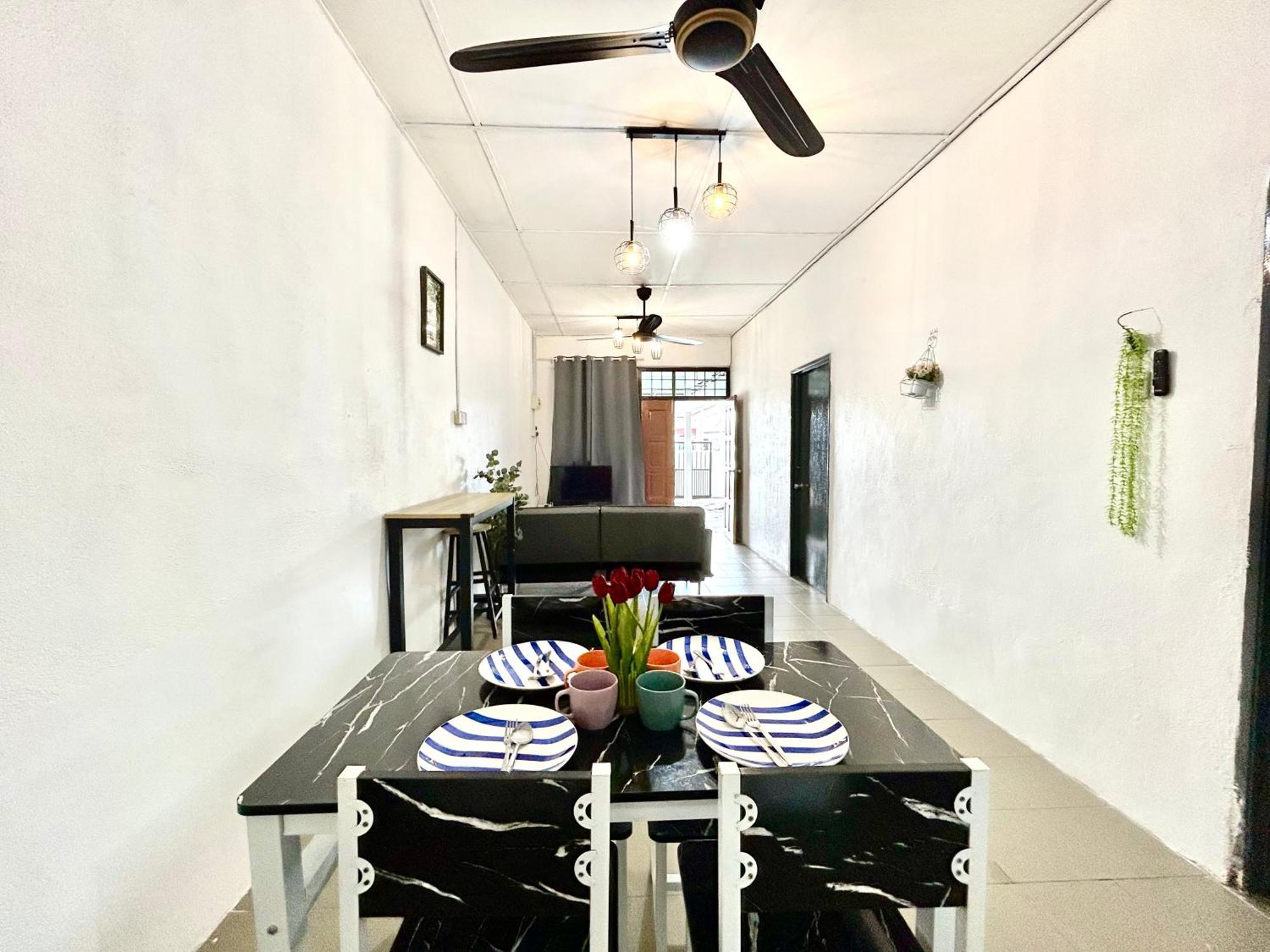 Entire 33 Cozy House • 3 Bedroom @ Alma בוקיט מרטג'אם מראה חיצוני תמונה