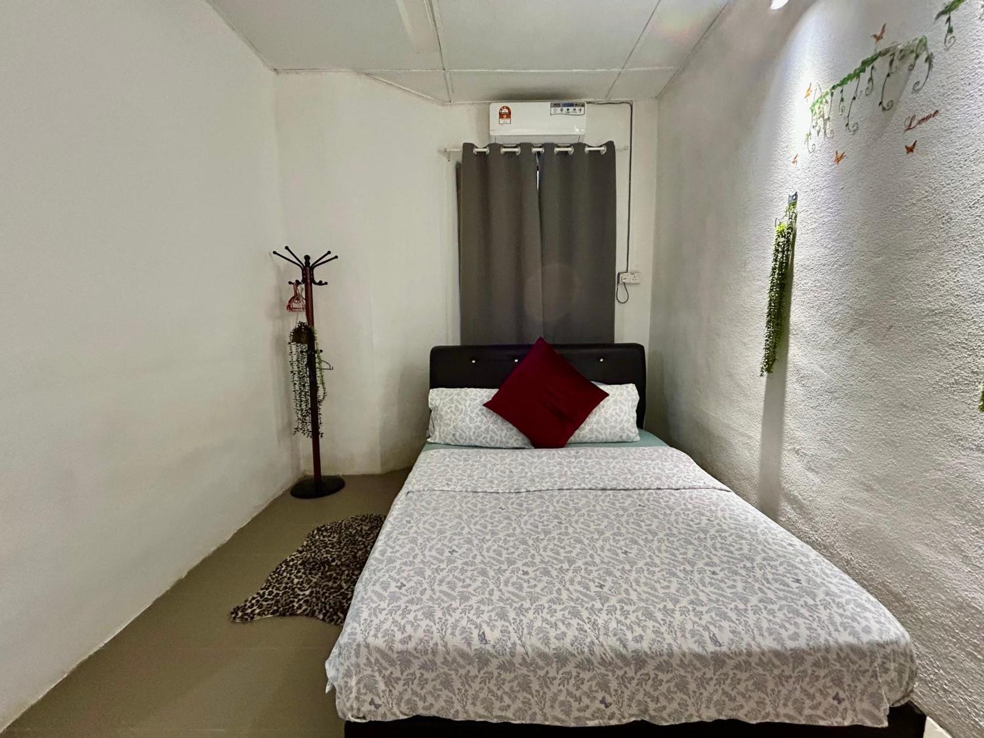 Entire 33 Cozy House • 3 Bedroom @ Alma בוקיט מרטג'אם מראה חיצוני תמונה